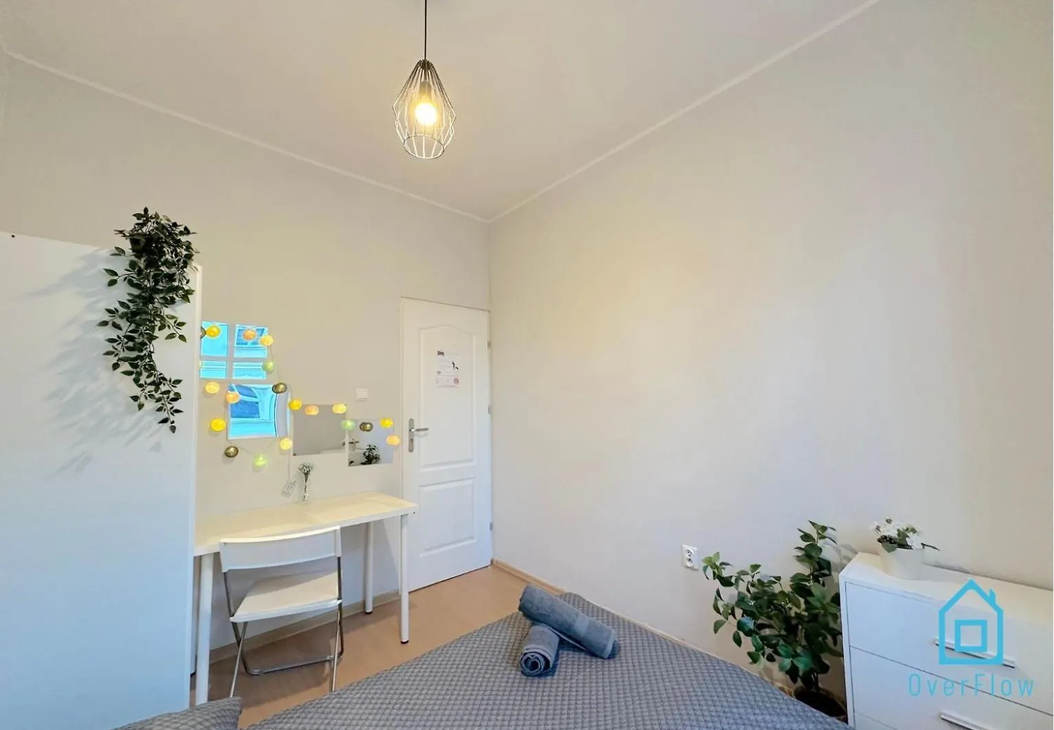 Dotted Room - 15 Minutes To Gdansk Old Town & Sea 0*,